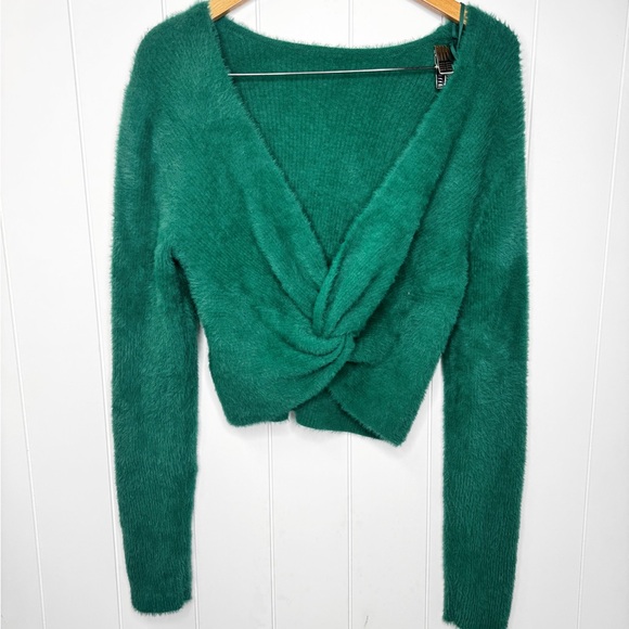 NWOT Aerie Fluffy 4 Ever Reversible Twist Sweater - Picture 8 of 8